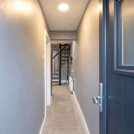 Charming Retreat In ベッド・アンド・ブレックファスト コーク