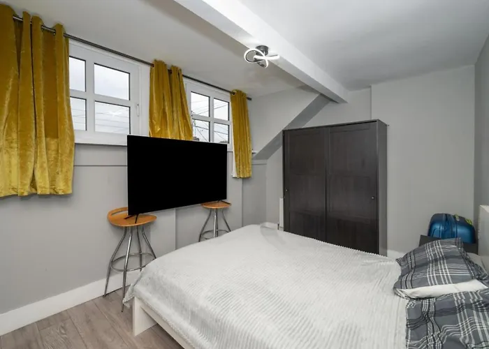 Charming Retreat In *