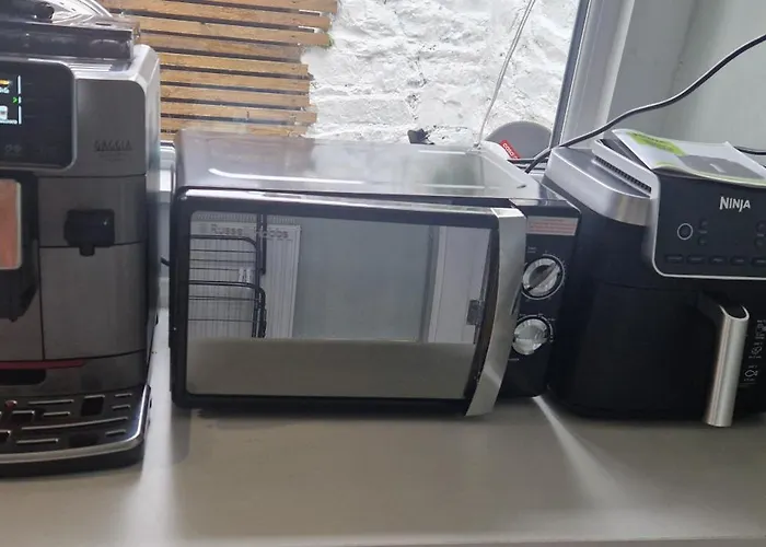 Charming Retreat In * Корк