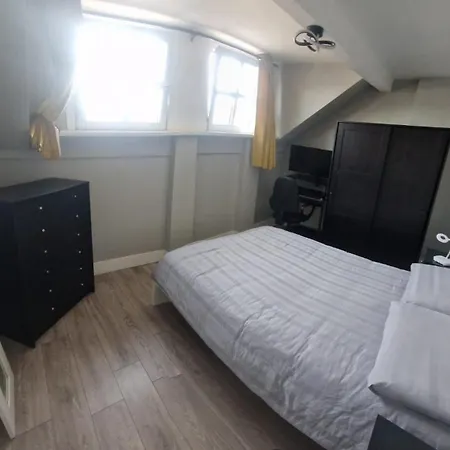 Charming Retreat In Bed & Breakfast